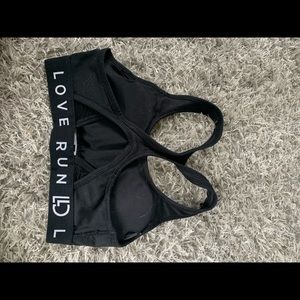 black aeropostale sports bra